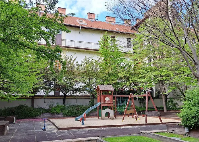 Easy Parking - Sunny - Cozy Apartment