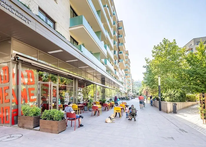 Easy Parking - Sunny - Cozy *