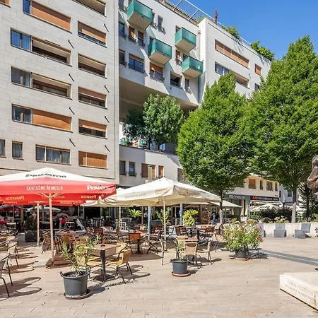 Easy Parking - Sunny - Cozy Apartament